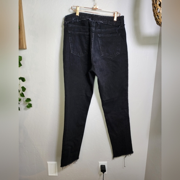 Reformation Black High Rise Raw Hem Crop Jean Size 28 - Picture 7 of 9